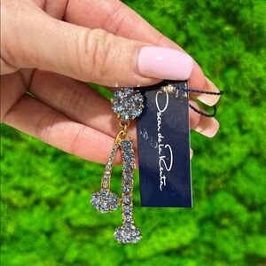 Oscar de la Renta Gold and Silver Drop Earrings 🇨🇦